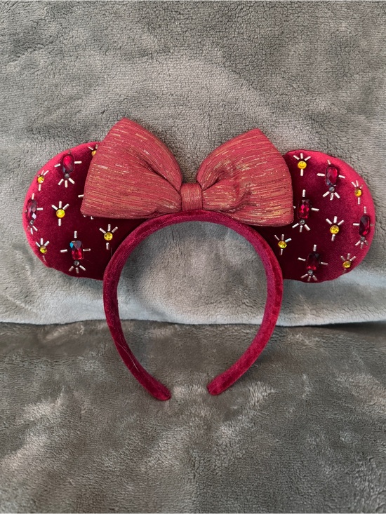 Disney Christmas 2025 Lil Rin Rin Plush Badge Red New